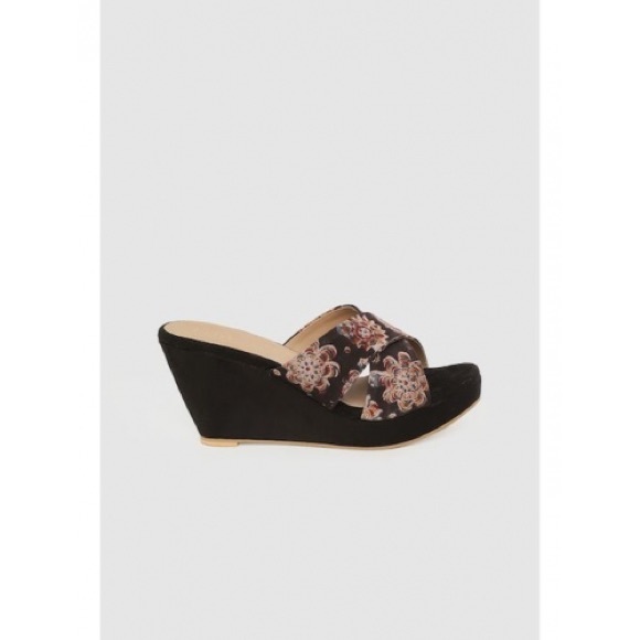 Taavi Black & Beige Ethnic Printed Open Tie Wedges - Picture 9 of 13